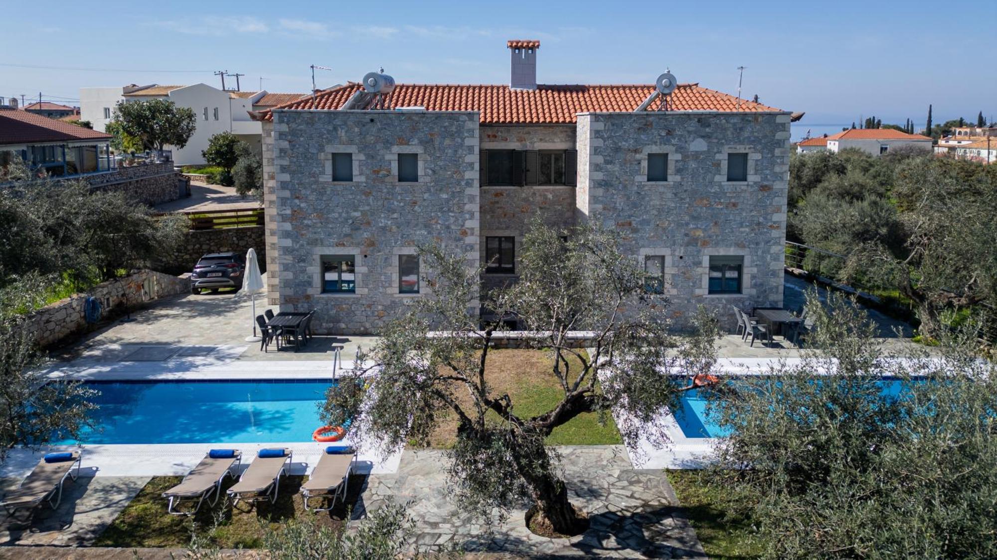 Torri Di Pietra Villa Stoúpa Exterior foto