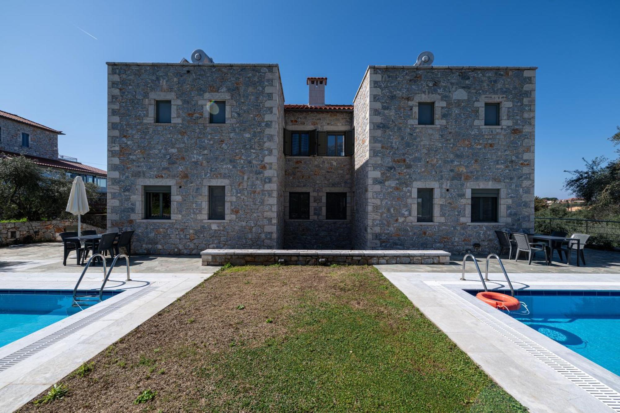 Torri Di Pietra Villa Stoúpa Exterior foto