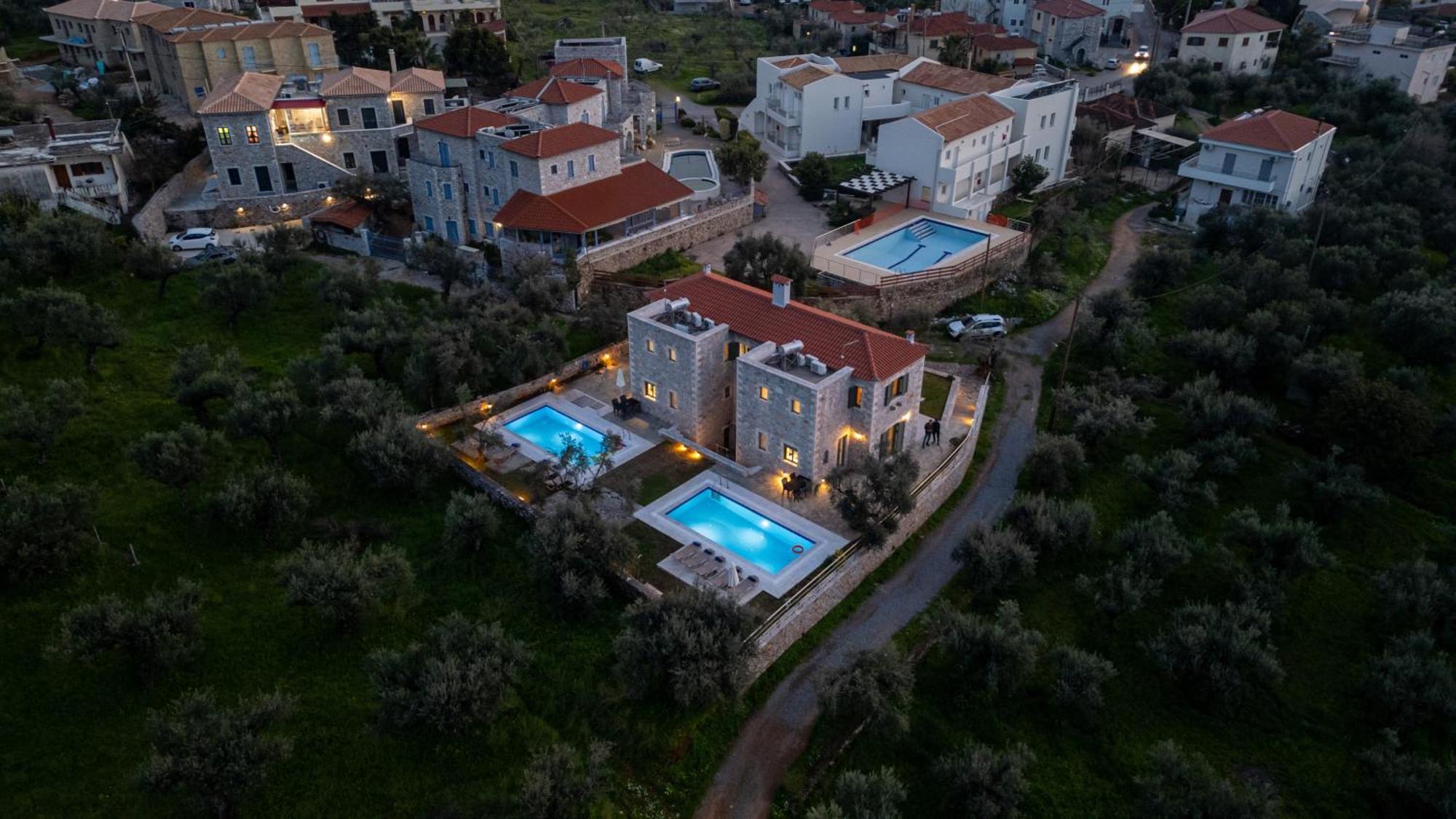 Torri Di Pietra Villa Stoúpa Exterior foto