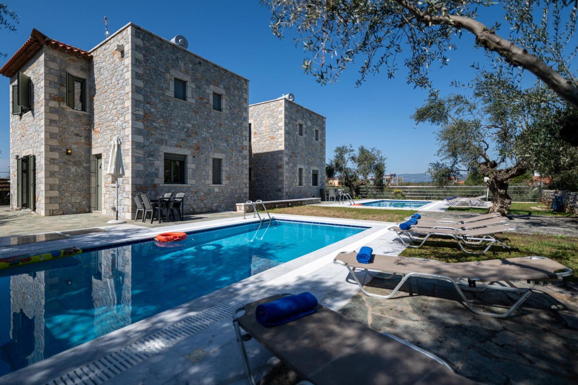 Torri Di Pietra Villa Stoúpa Exterior foto